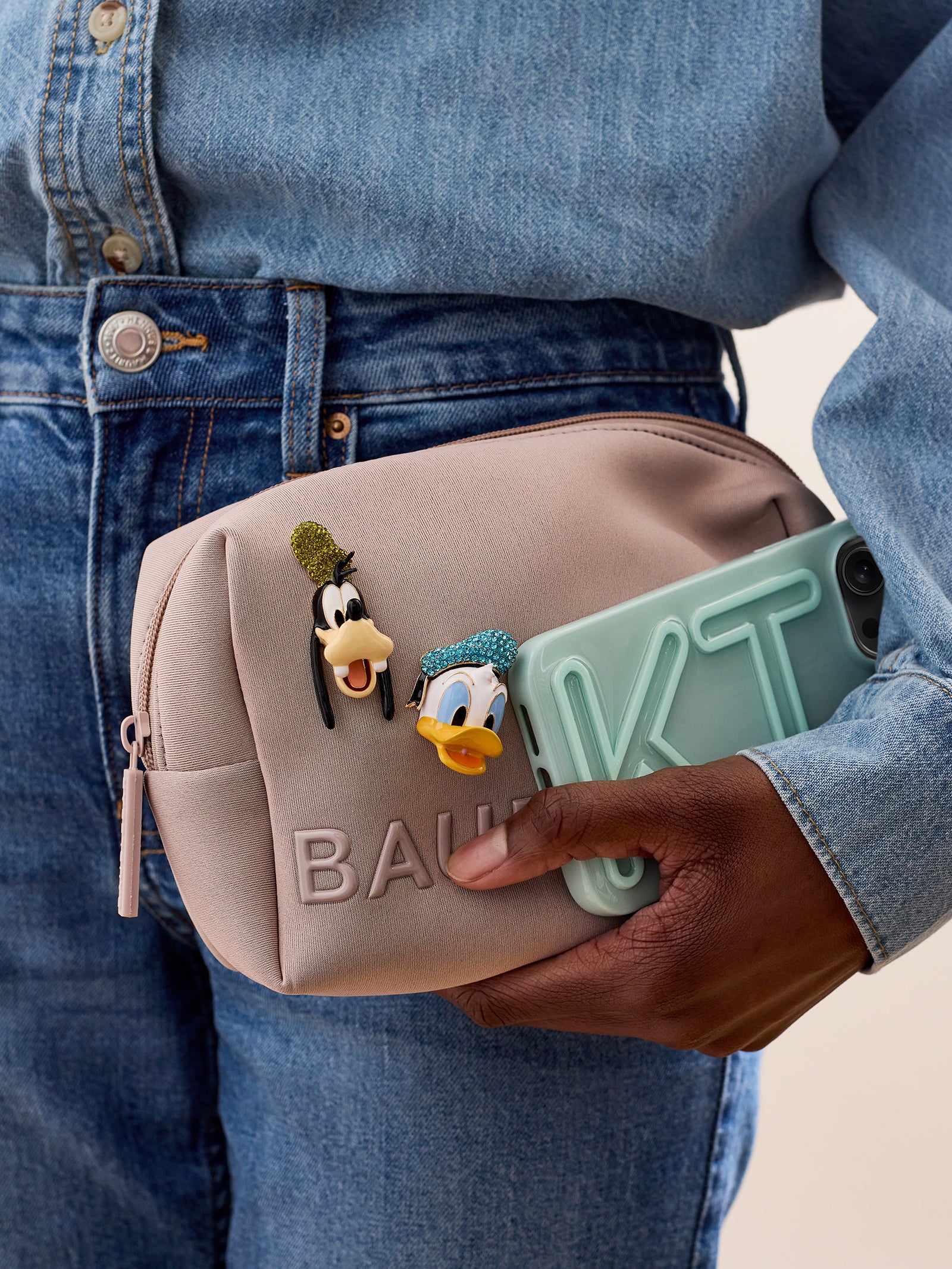 Disney 3D Character Pin - Goofy - Image 2