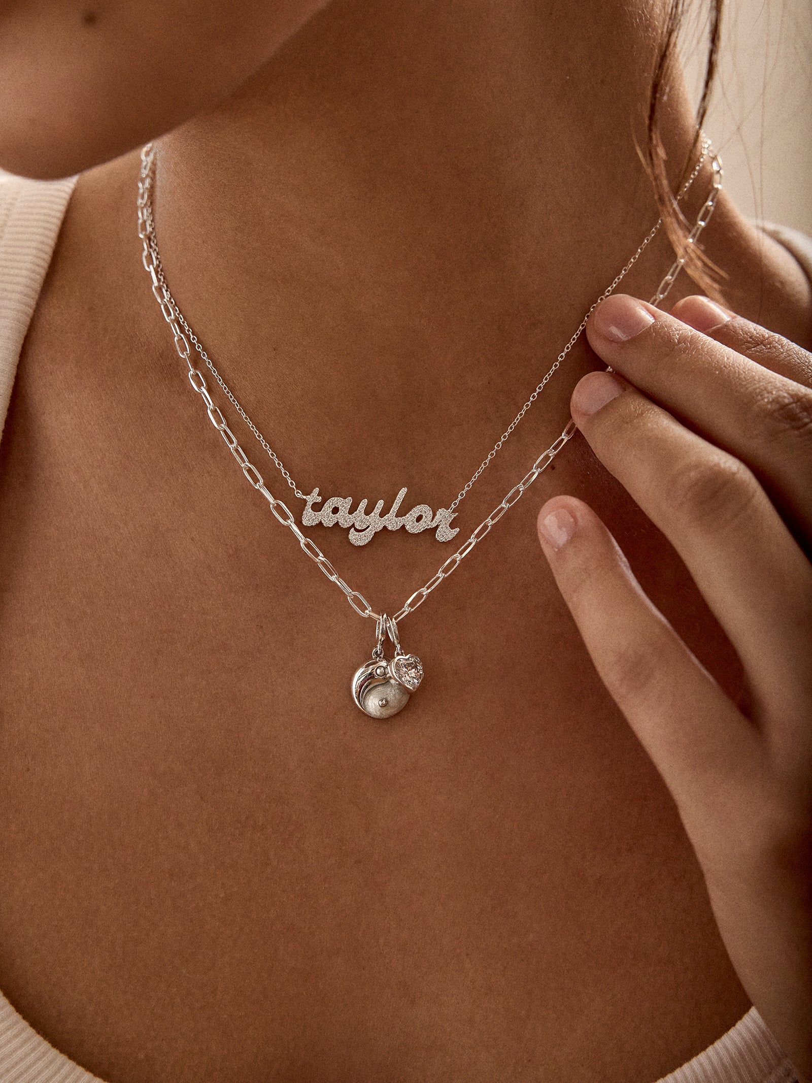 18K Gold Custom Nameplate Necklace - Luxe - Image 6